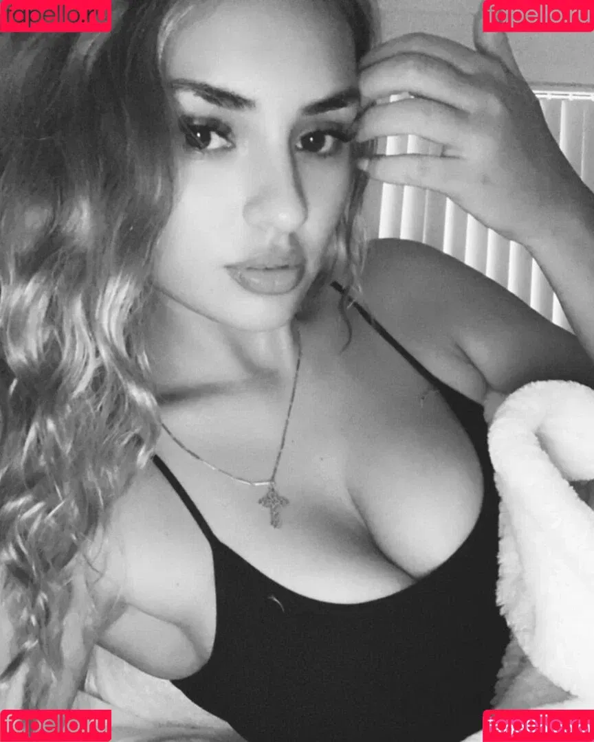 Lydia Simonis Onlyfans Photo Gallery 