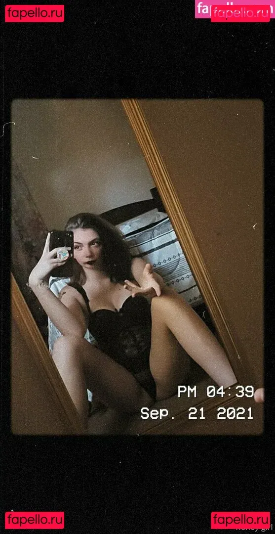 honey-girl Onlyfans Photo Gallery 