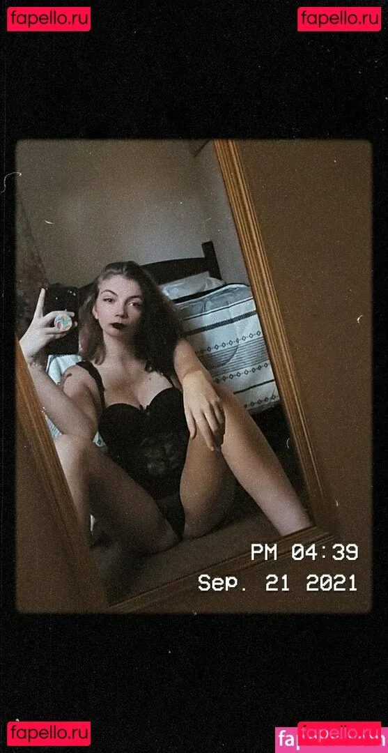 honey-girl Onlyfans Photo Gallery 