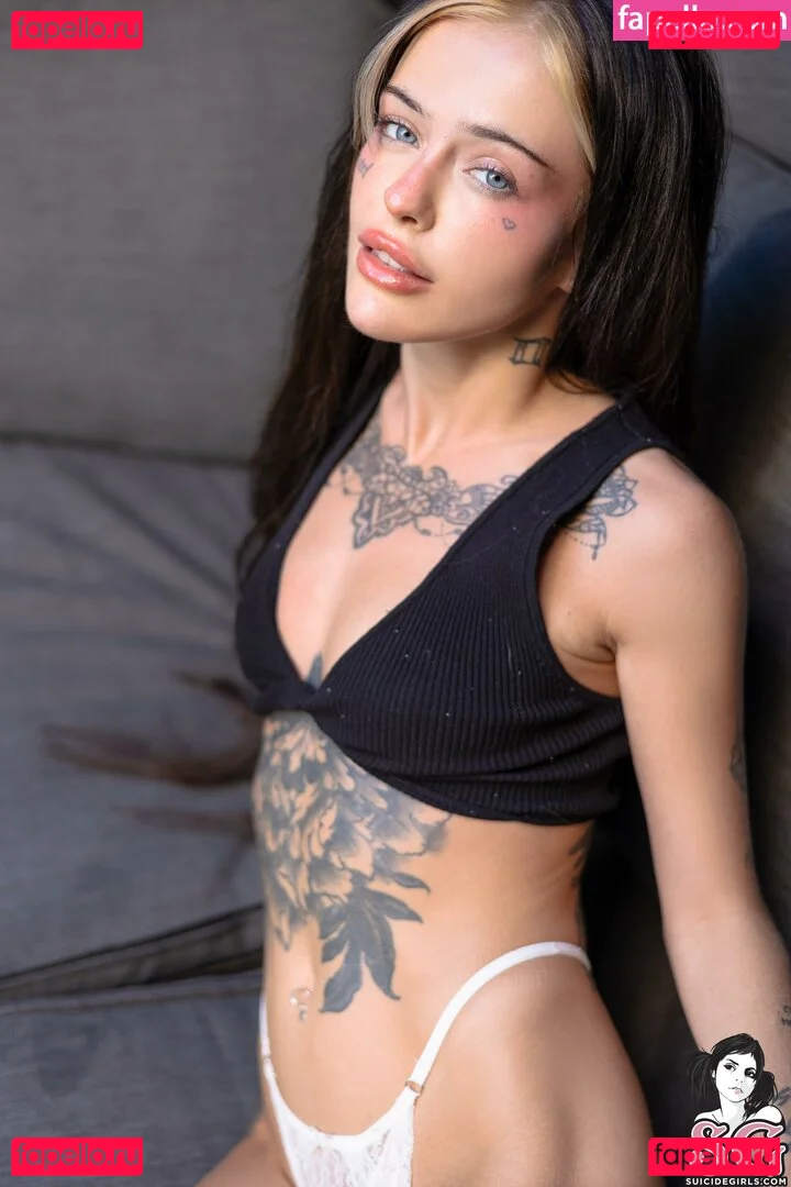 Minzi Wild Onlyfans Photo Gallery 