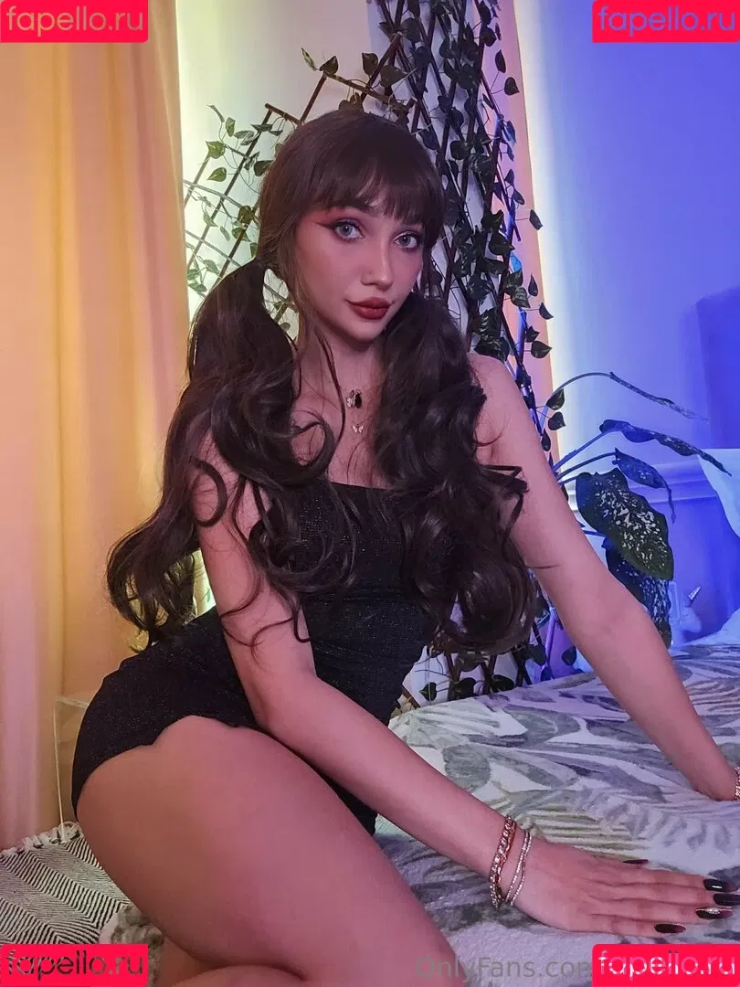 averymia Onlyfans Photo Gallery 