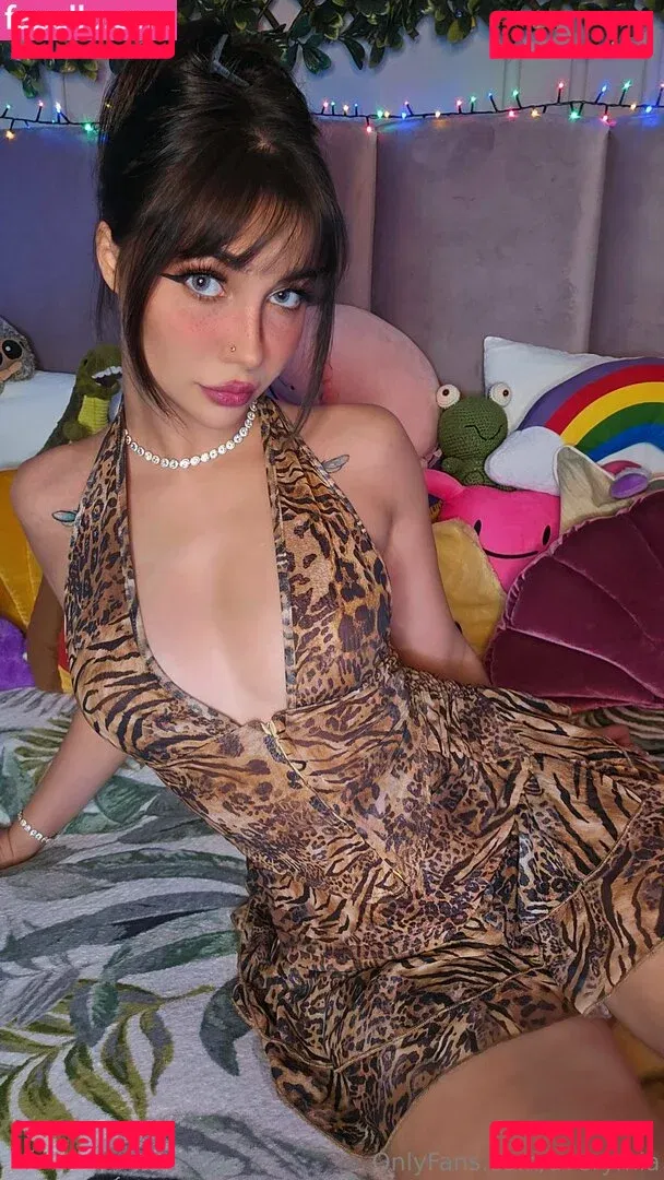 averymia Onlyfans Photo Gallery 