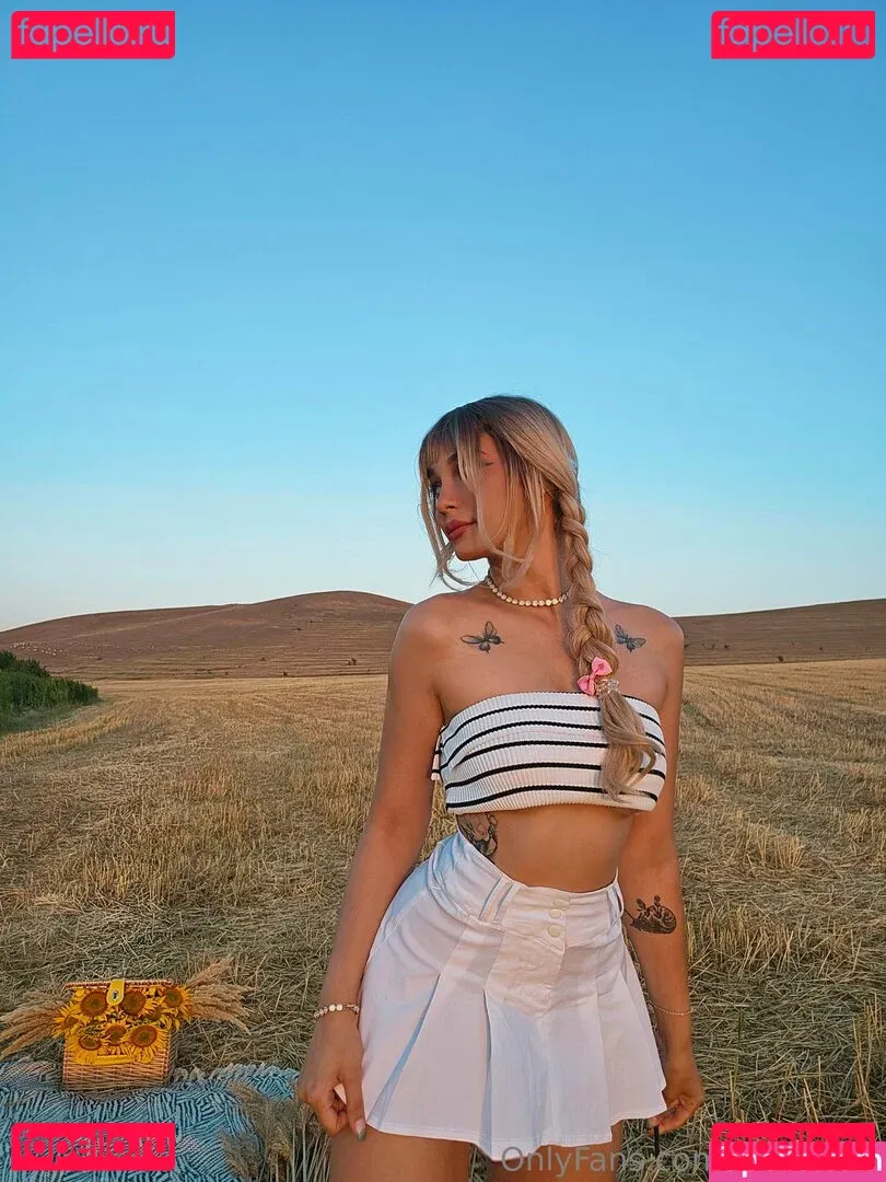 averymia Onlyfans Photo Gallery 