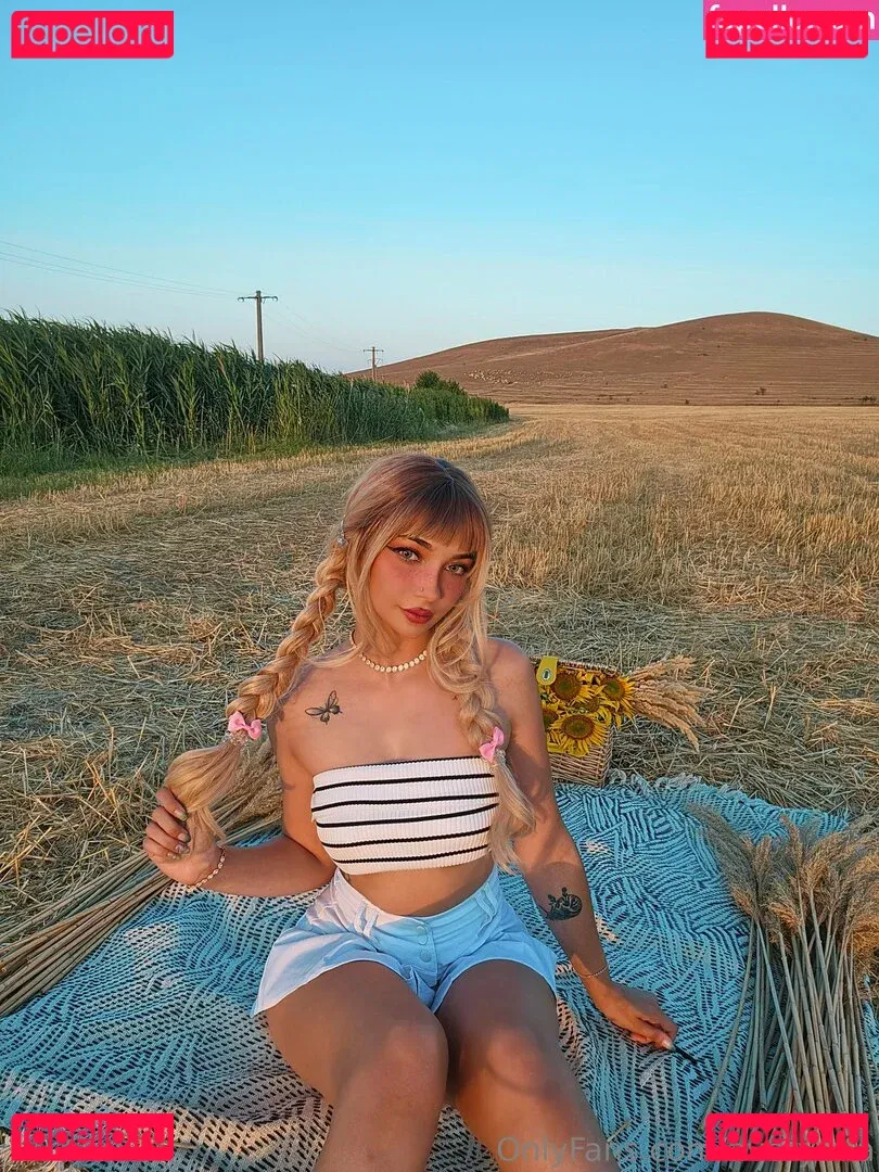 averymia Onlyfans Photo Gallery 