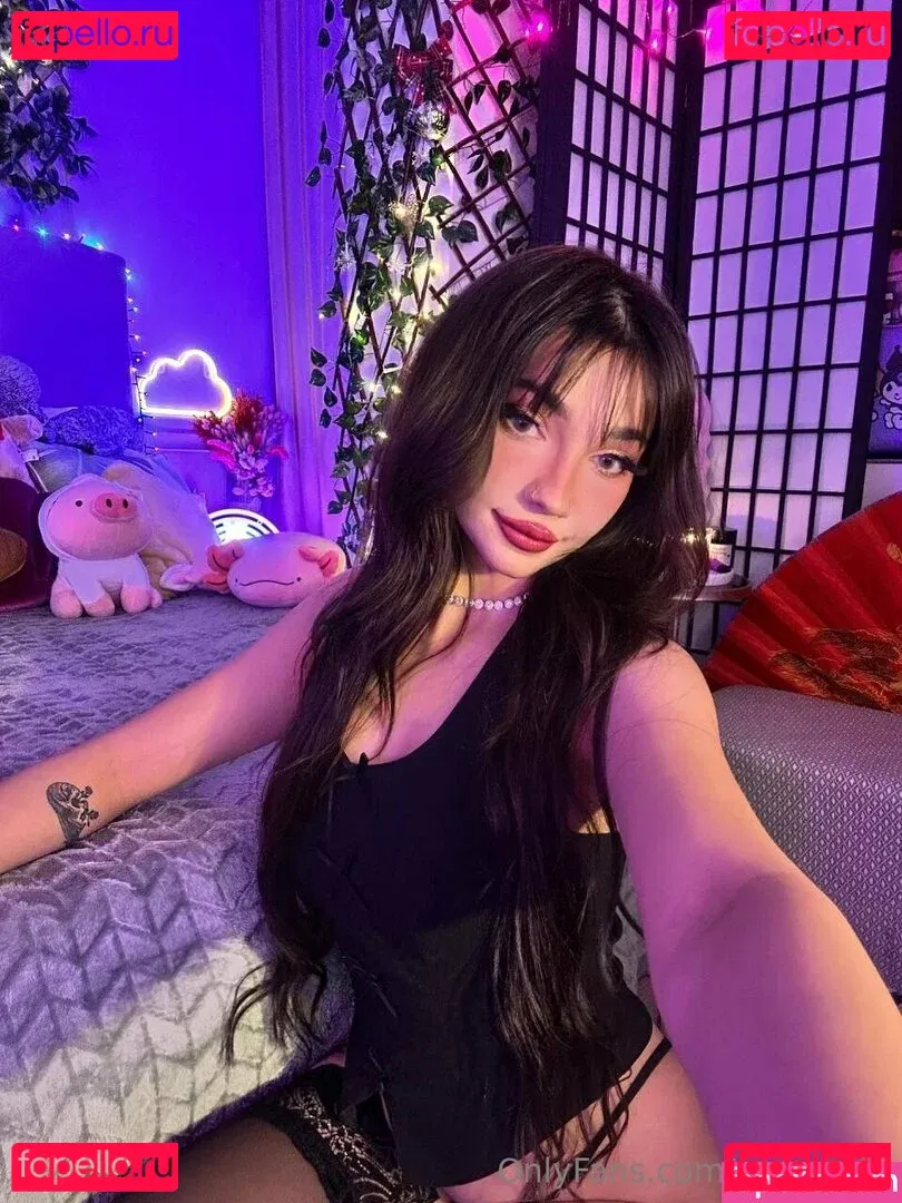 averymia Onlyfans Photo Gallery 