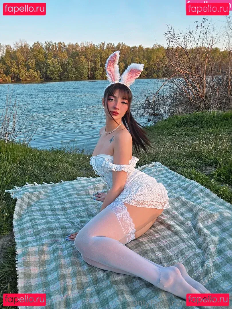 averymia Onlyfans Photo Gallery 