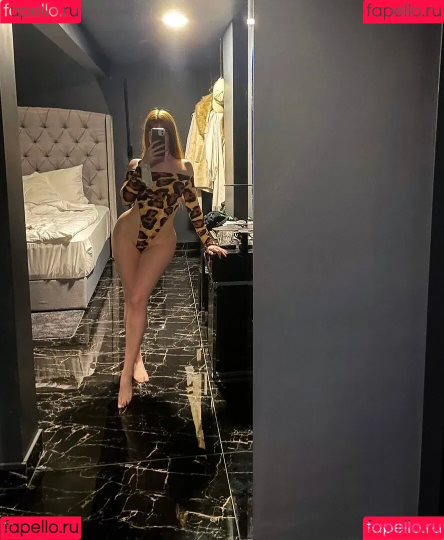 Redbaddy/Redyzzel Onlyfans Photo Gallery 