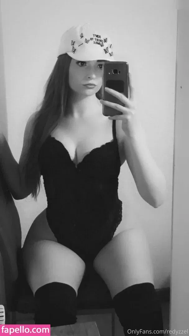 Redbaddy/Redyzzel Onlyfans Photo Gallery 