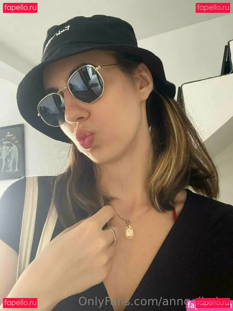anngelbabe Onlyfans Photo Gallery 