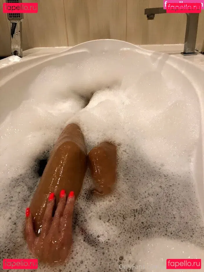 unasbombitas Onlyfans Photo Gallery 