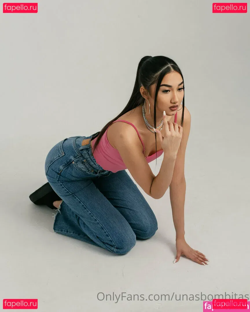 unasbombitas Onlyfans Photo Gallery 