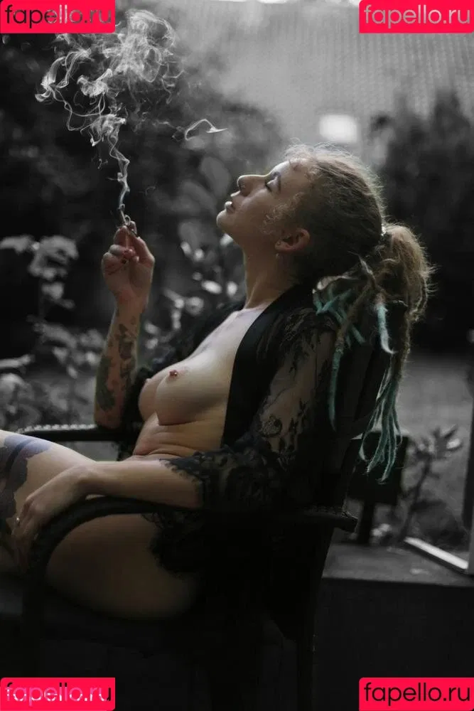Luna Tinkerbell Onlyfans Photo Gallery 