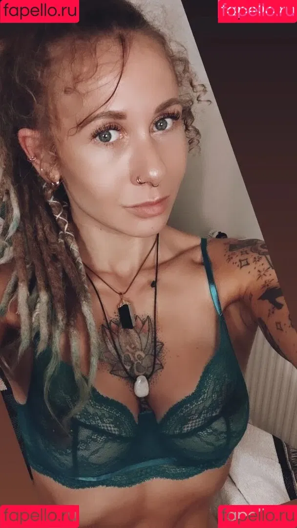 Luna Tinkerbell Onlyfans Photo Gallery 
