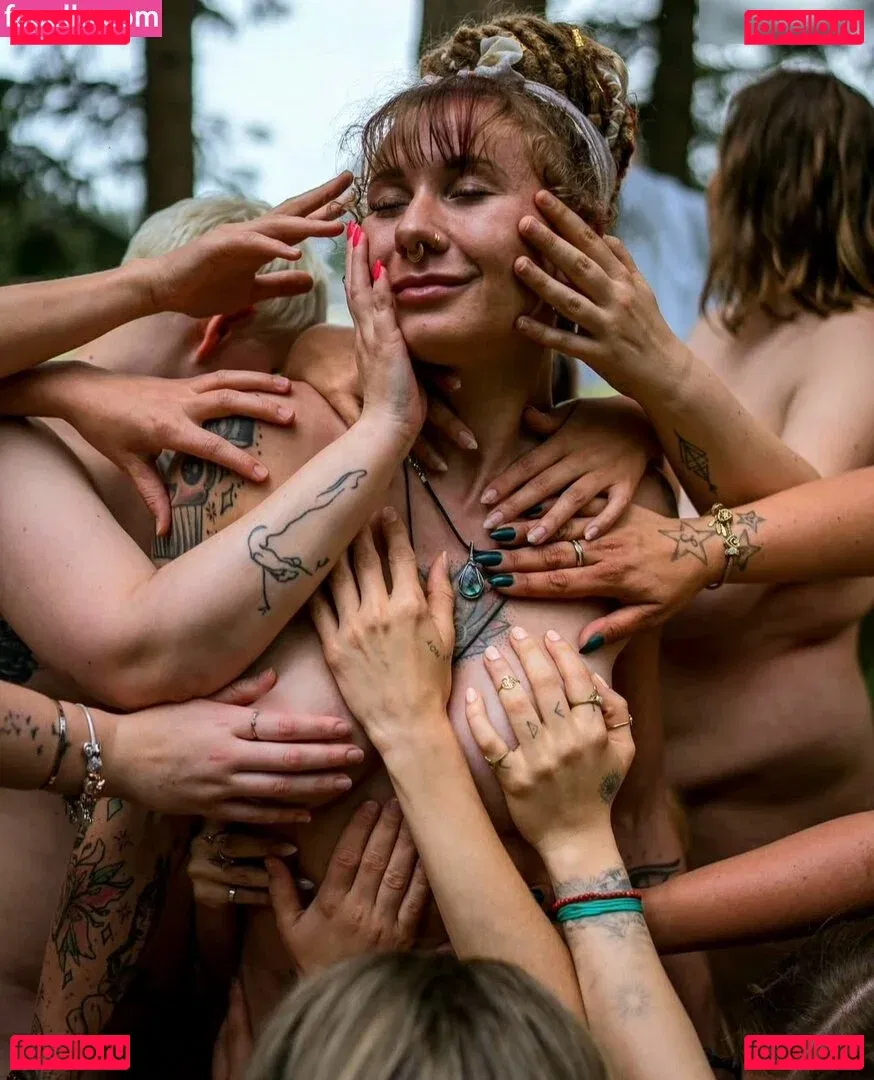 Luna Tinkerbell Onlyfans Photo Gallery 