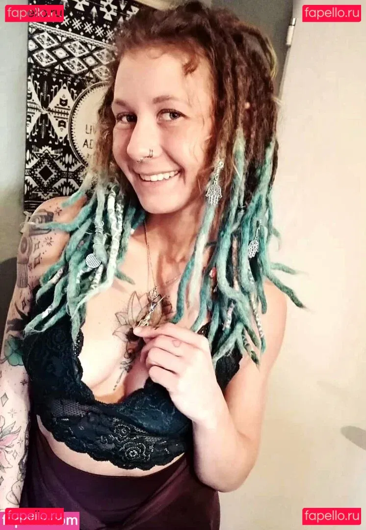 Luna Tinkerbell Onlyfans Photo Gallery 