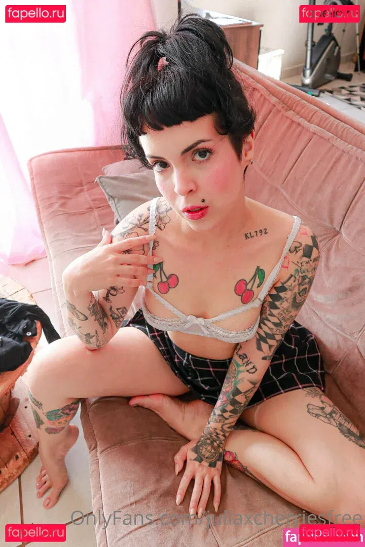 juliaxcherriesfree Onlyfans Photo Gallery 