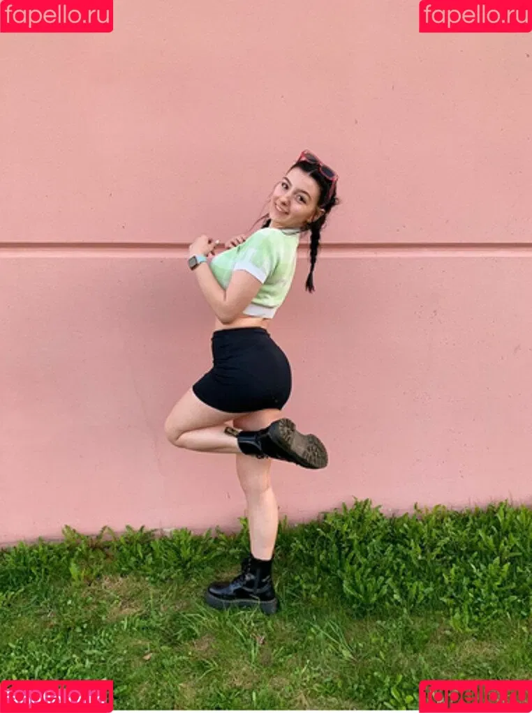 Sara O'Sullivan Onlyfans Photo Gallery 