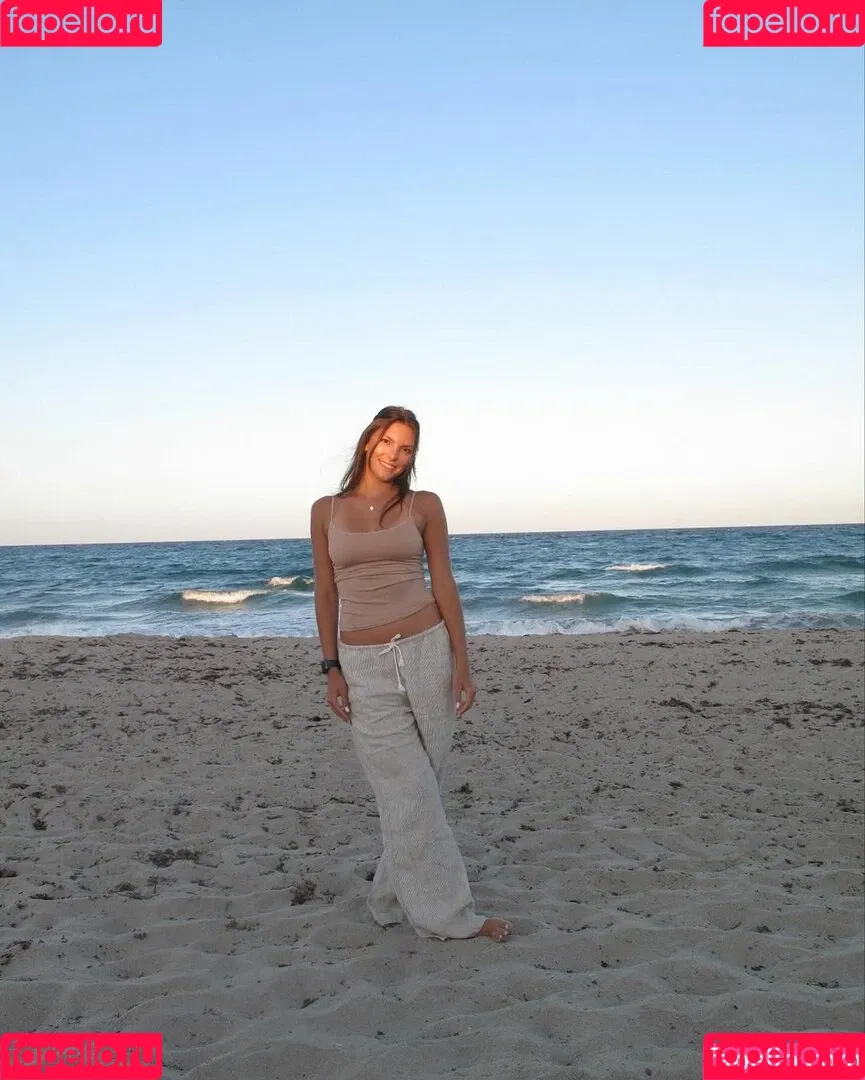 Jackie Aron Onlyfans Photo Gallery 