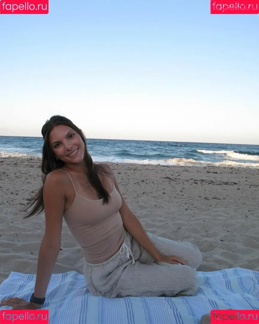 Jackie Aron Onlyfans Photo Gallery 