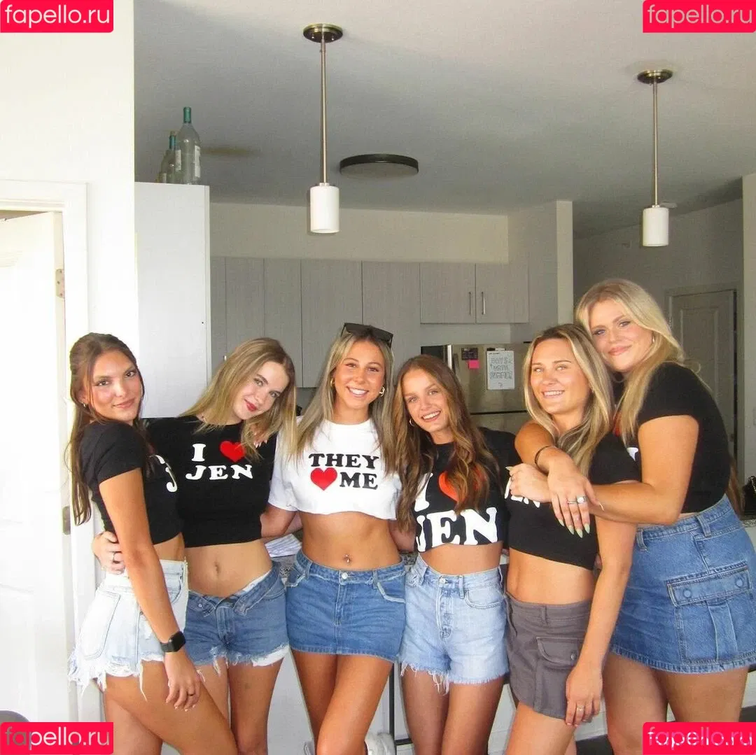 Jackie Aron Onlyfans Photo Gallery 