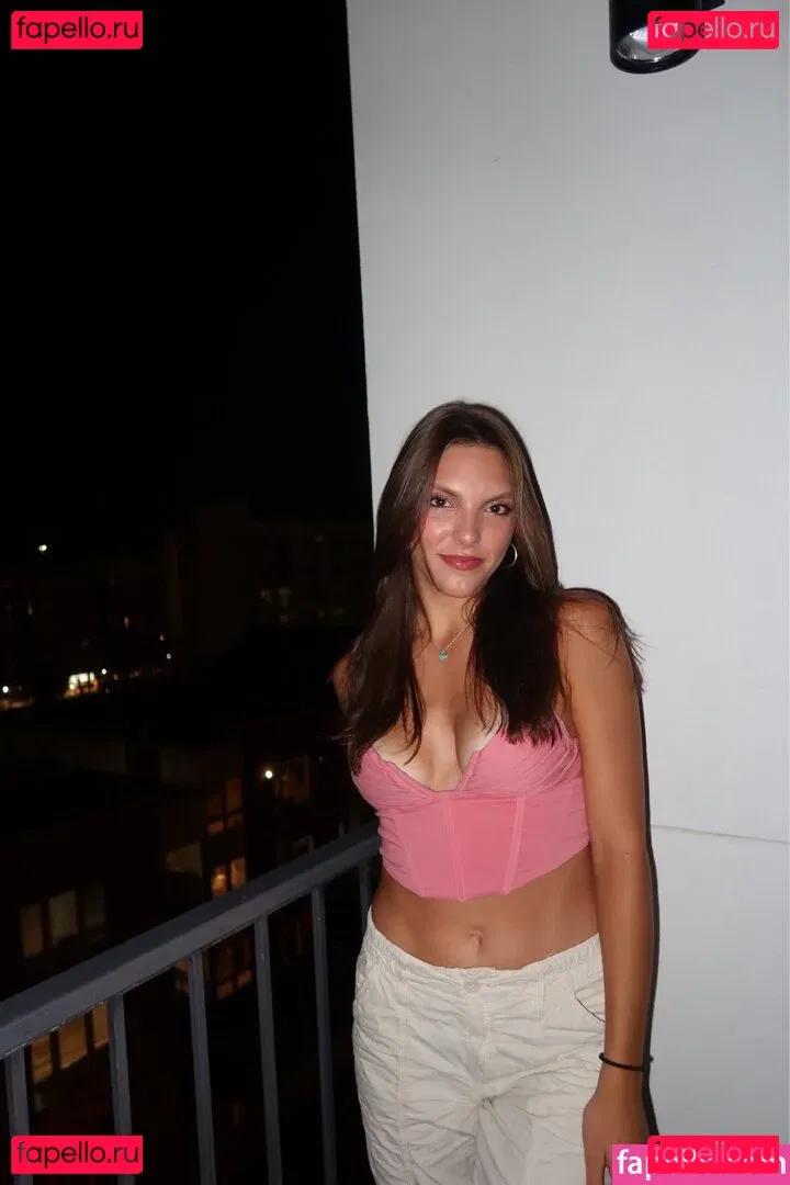 Jackie Aron Onlyfans Photo Gallery 