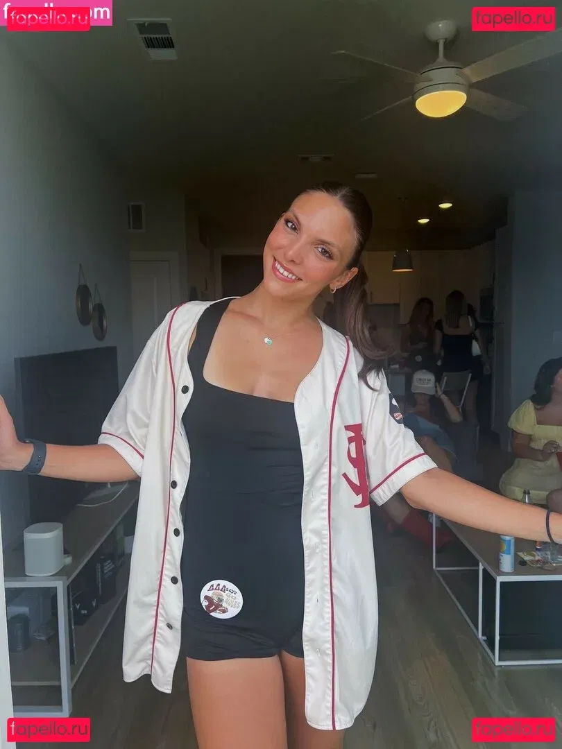 Jackie Aron Onlyfans Photo Gallery 