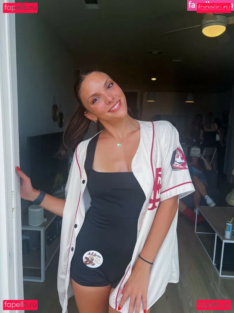 Jackie Aron Onlyfans Photo Gallery 