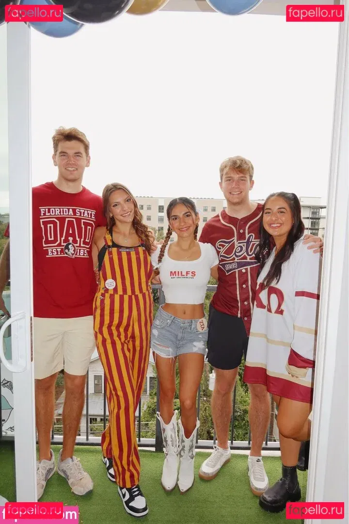 Jackie Aron Onlyfans Photo Gallery 