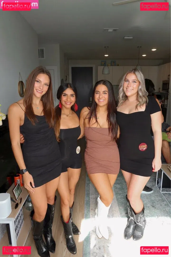 Jackie Aron Onlyfans Photo Gallery 