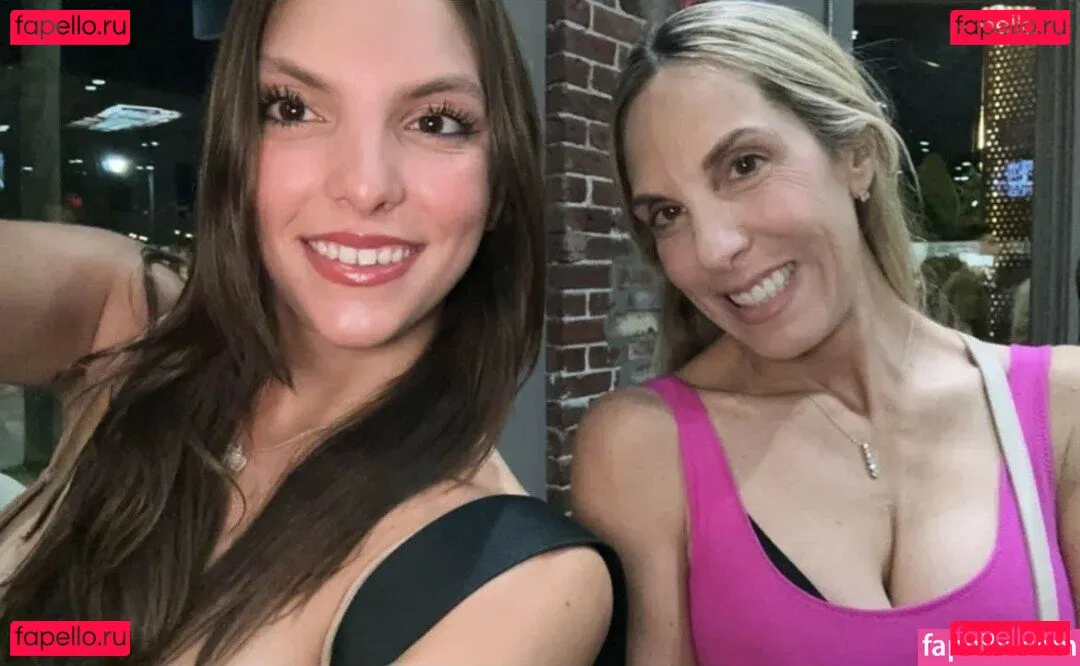 Jackie Aron Onlyfans Photo Gallery 