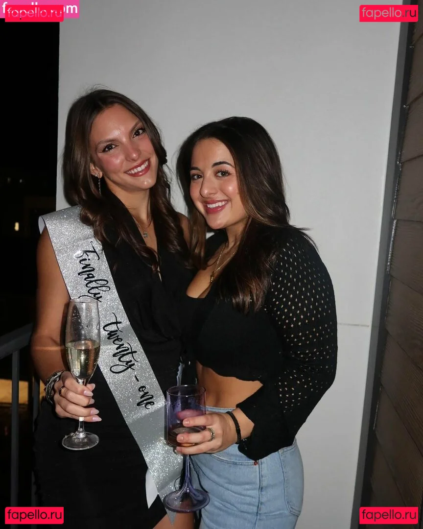 Jackie Aron Onlyfans Photo Gallery 