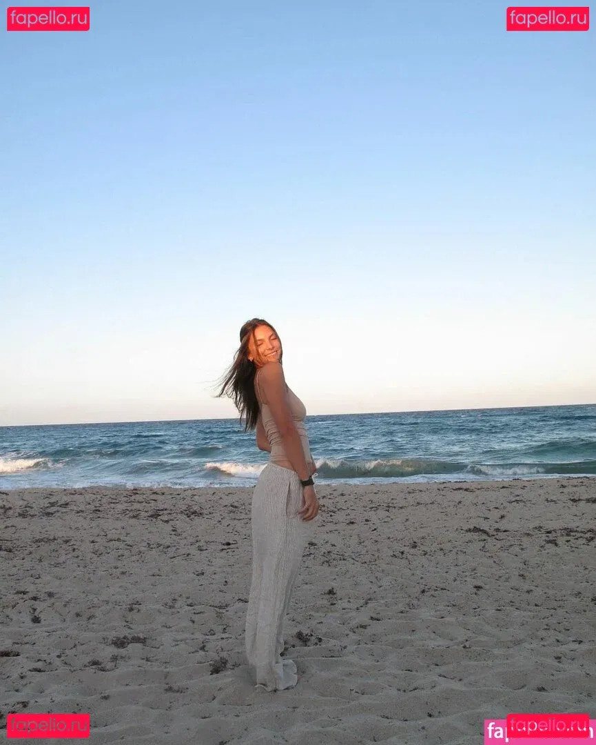 Jackie Aron Onlyfans Photo Gallery 