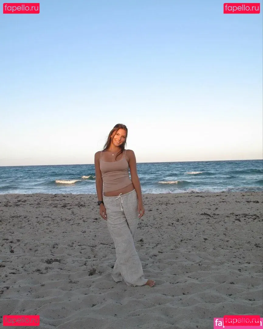 Jackie Aron Onlyfans Photo Gallery 