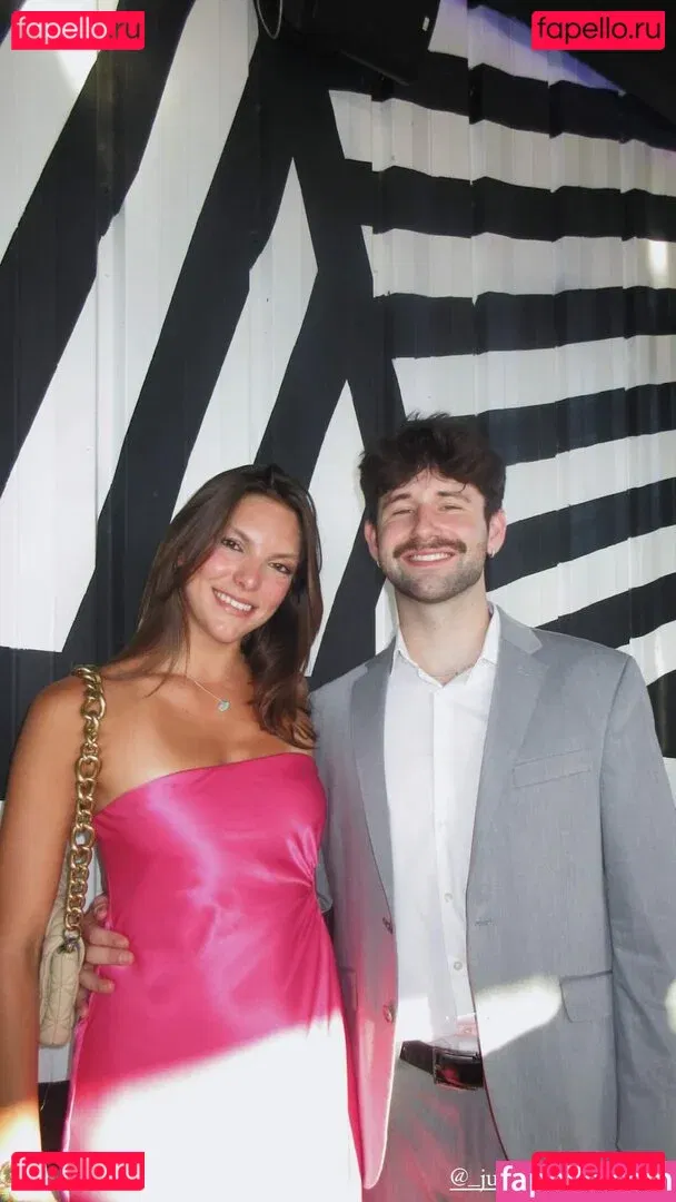 Jackie Aron Onlyfans Photo Gallery 