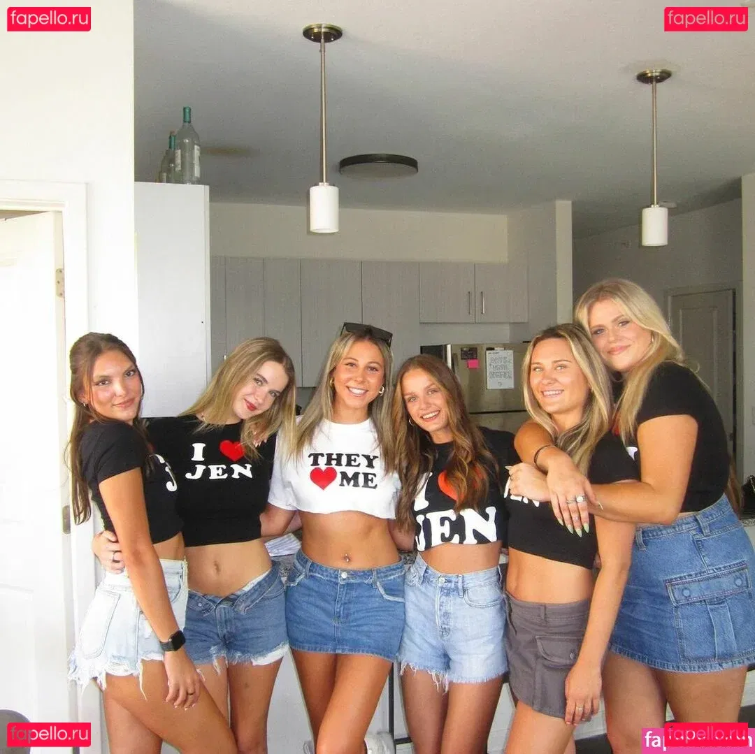 Jackie Aron Onlyfans Photo Gallery 