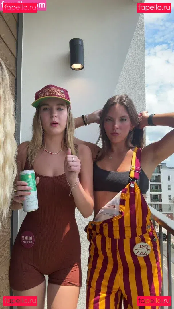 Jackie Aron Onlyfans Photo Gallery 