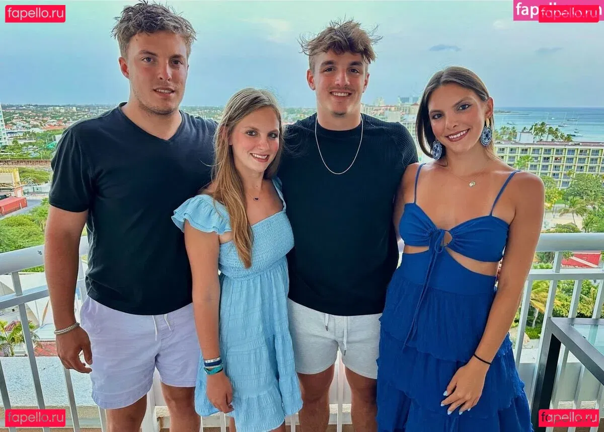 Jackie Aron Onlyfans Photo Gallery 