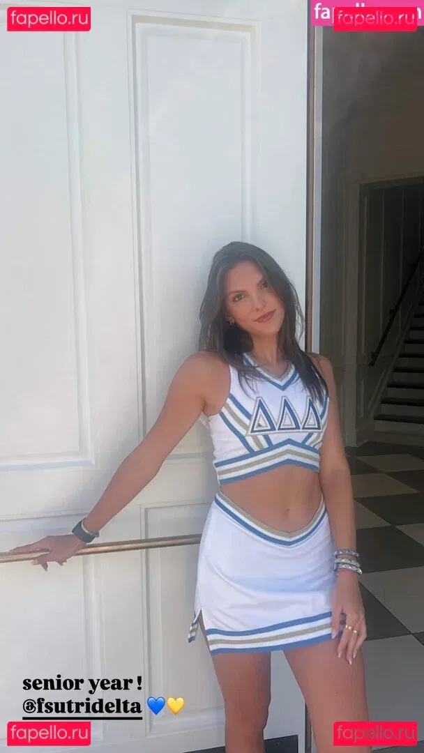 Jackie Aron Onlyfans Photo Gallery 