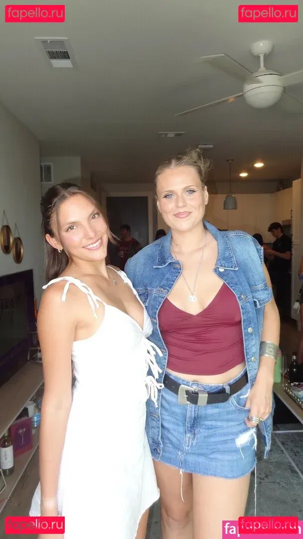 Jackie Aron Onlyfans Photo Gallery 