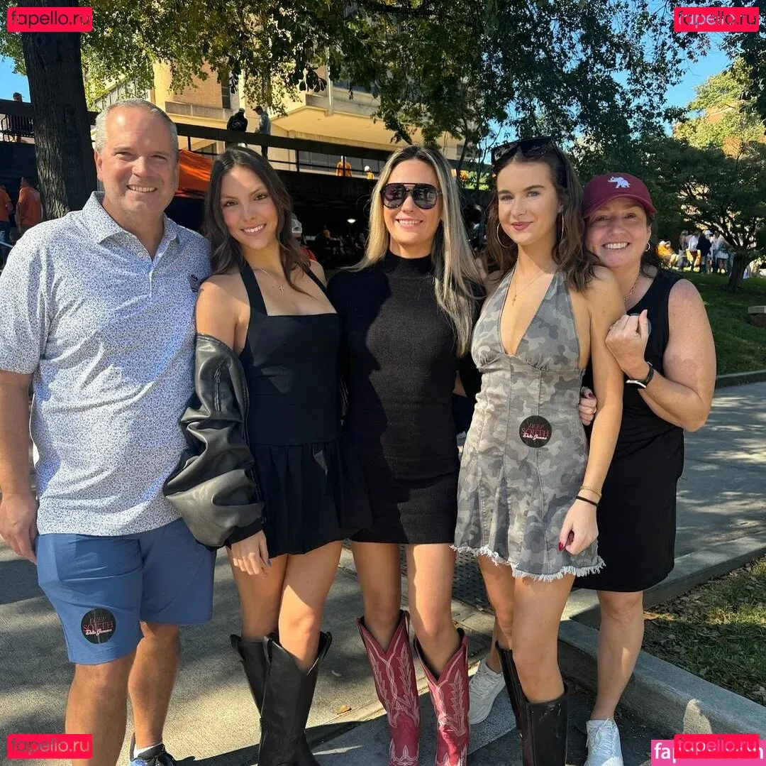 Jackie Aron Onlyfans Photo Gallery 