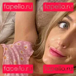 LarnaNSFW Onlyfans Photo Gallery 