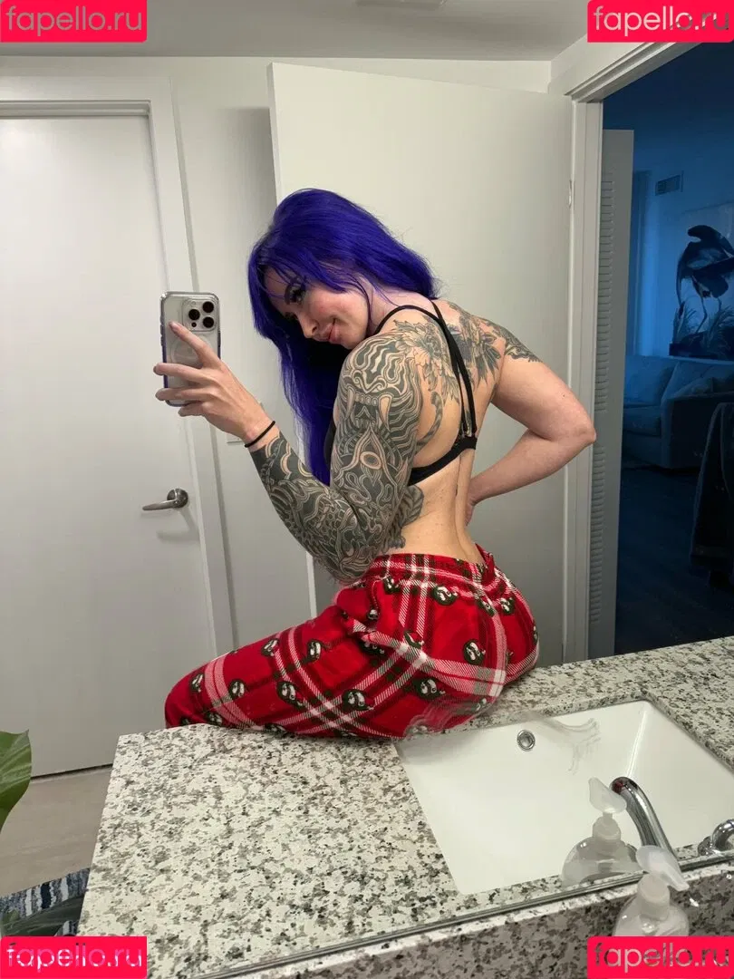 strongwaifu Onlyfans Photo Gallery 