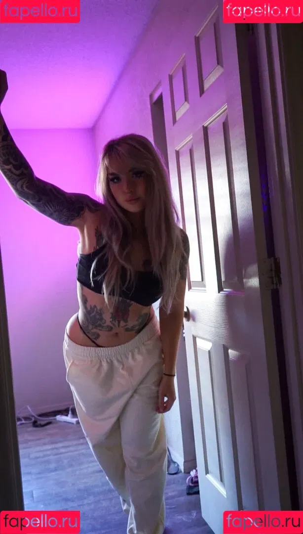 strongwaifu Onlyfans Photo Gallery 