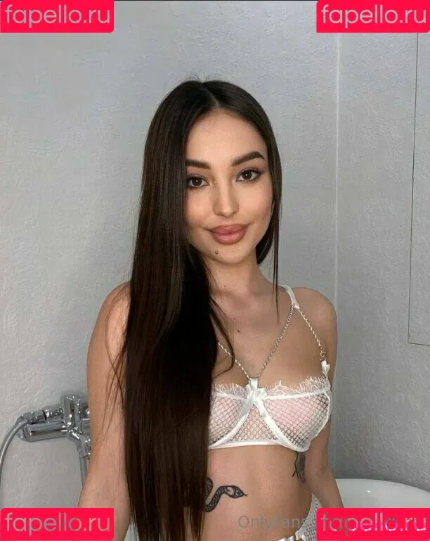 yankisss Onlyfans Photo Gallery 