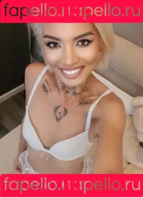 yankisss Onlyfans Photo Gallery 