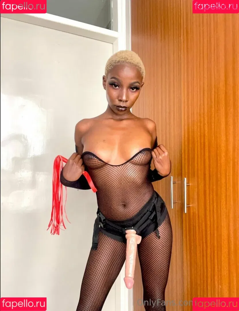yankisss Onlyfans Photo Gallery 