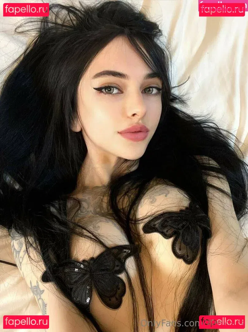 yankisss Onlyfans Photo Gallery 