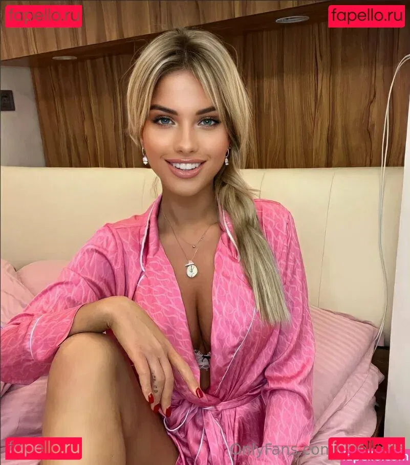 yankisss Onlyfans Photo Gallery 