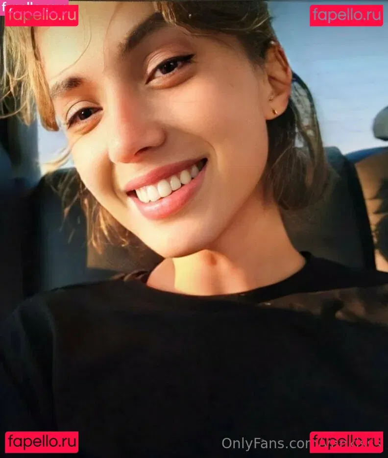 yankisss Onlyfans Photo Gallery 