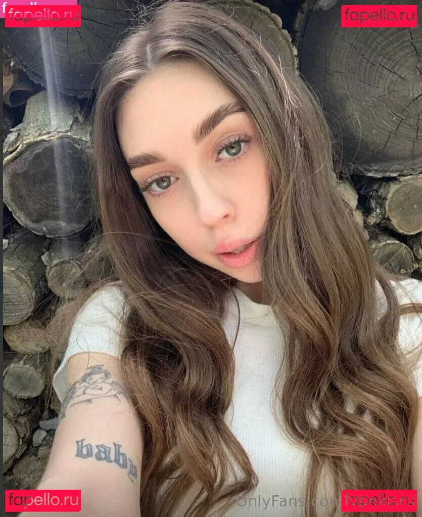 yankisss Onlyfans Photo Gallery 